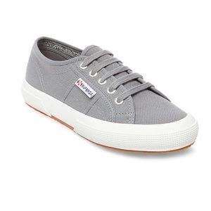 Superga 2750 Cotu Classic Grey Sage Shoes. Women’s size 9 1/2. Men’s size 8